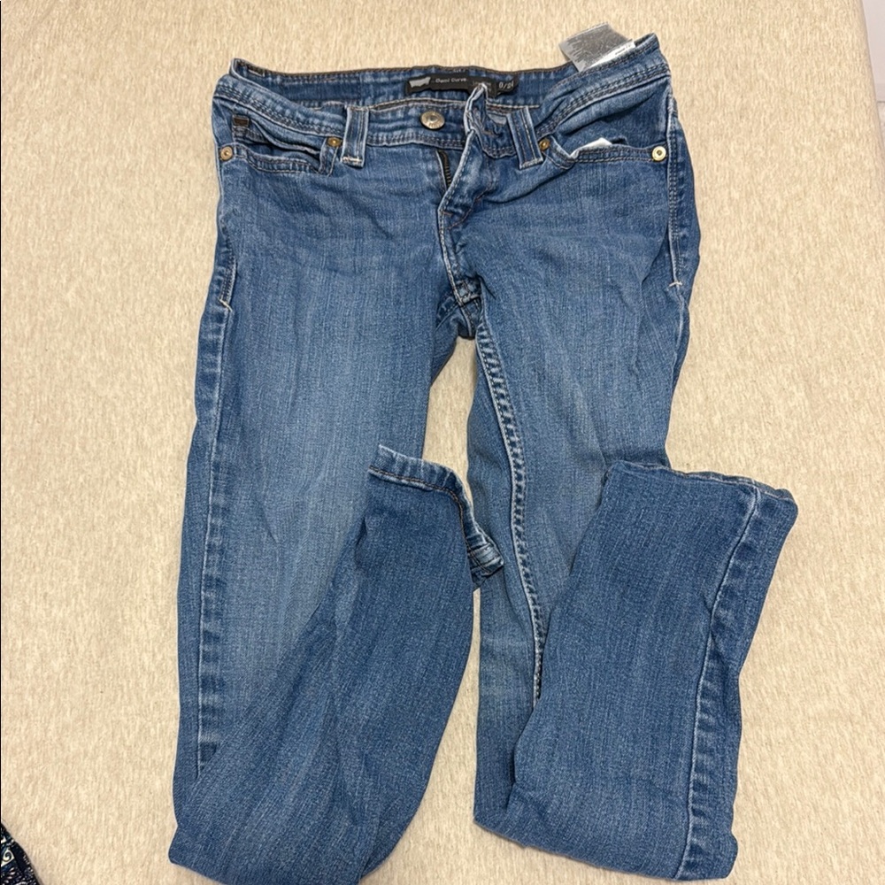 Levi’s blue jeans Demi curve